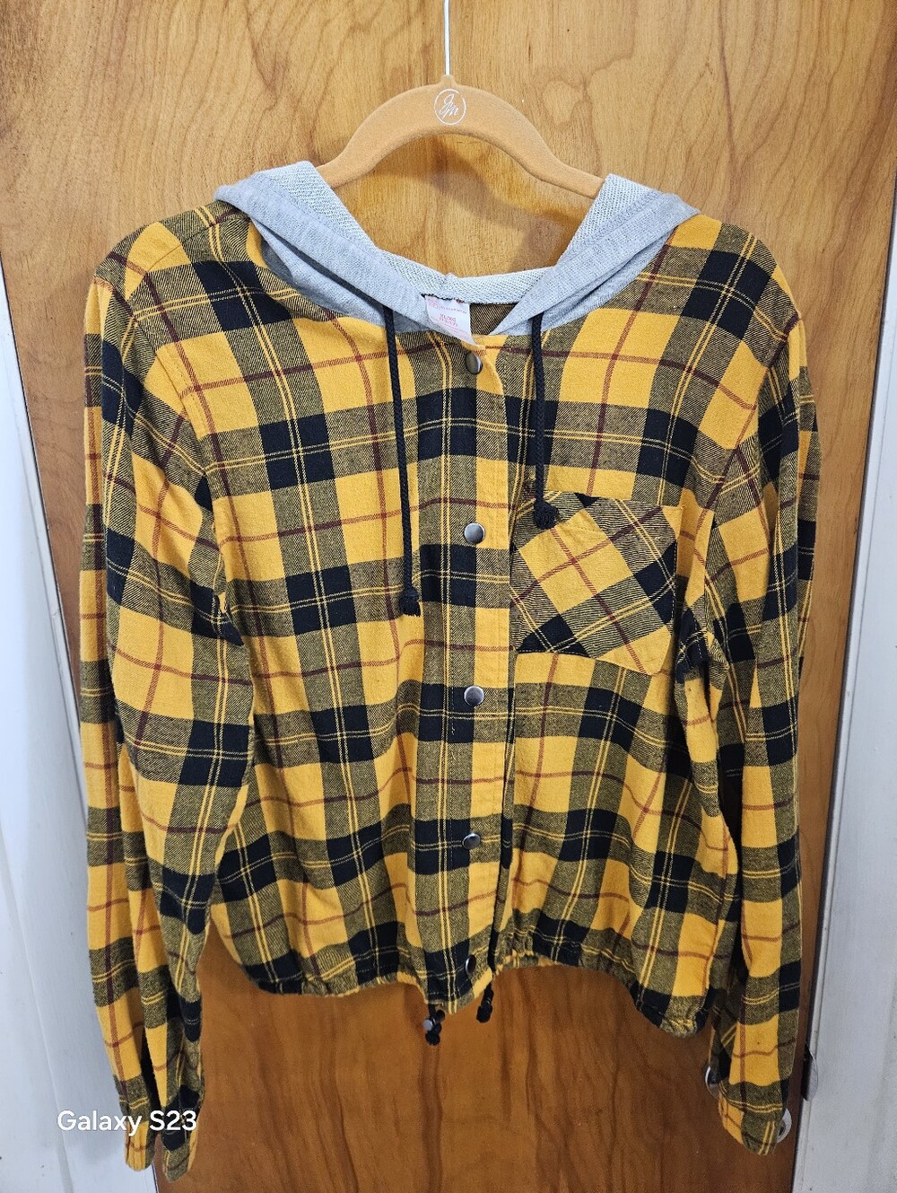 No Boundaries Yellow And Black Plaid Polyester Flannel Hoodie